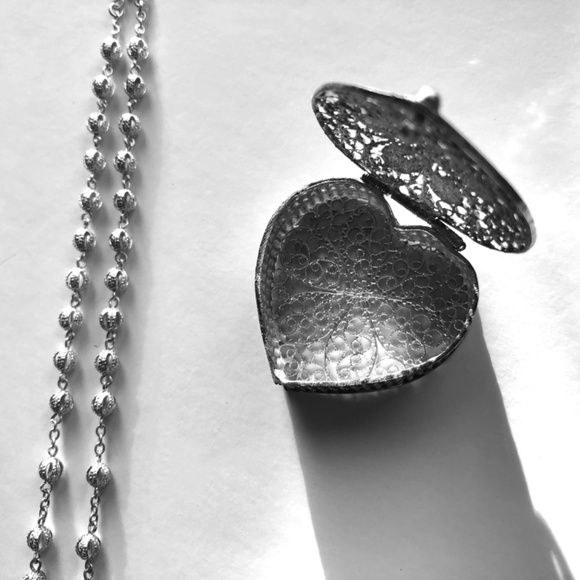 RARE Jerusalem Vintage 800 Silver Heart Box With Rosary Inside - Picture 7 of 16